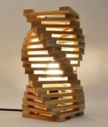 Design table lamp in oak wood twisted modern desk lamp